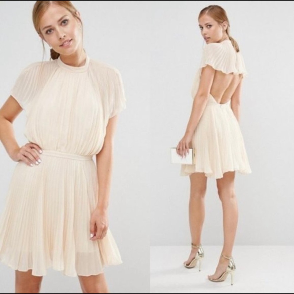 NWT Keepsake The Label stunning Come Back high neck dress! Size XS.